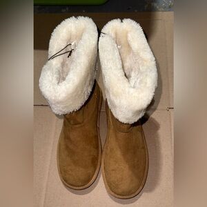 Girls Thereabouts Kids Size 3 Brown Boots Memory Foam NEW